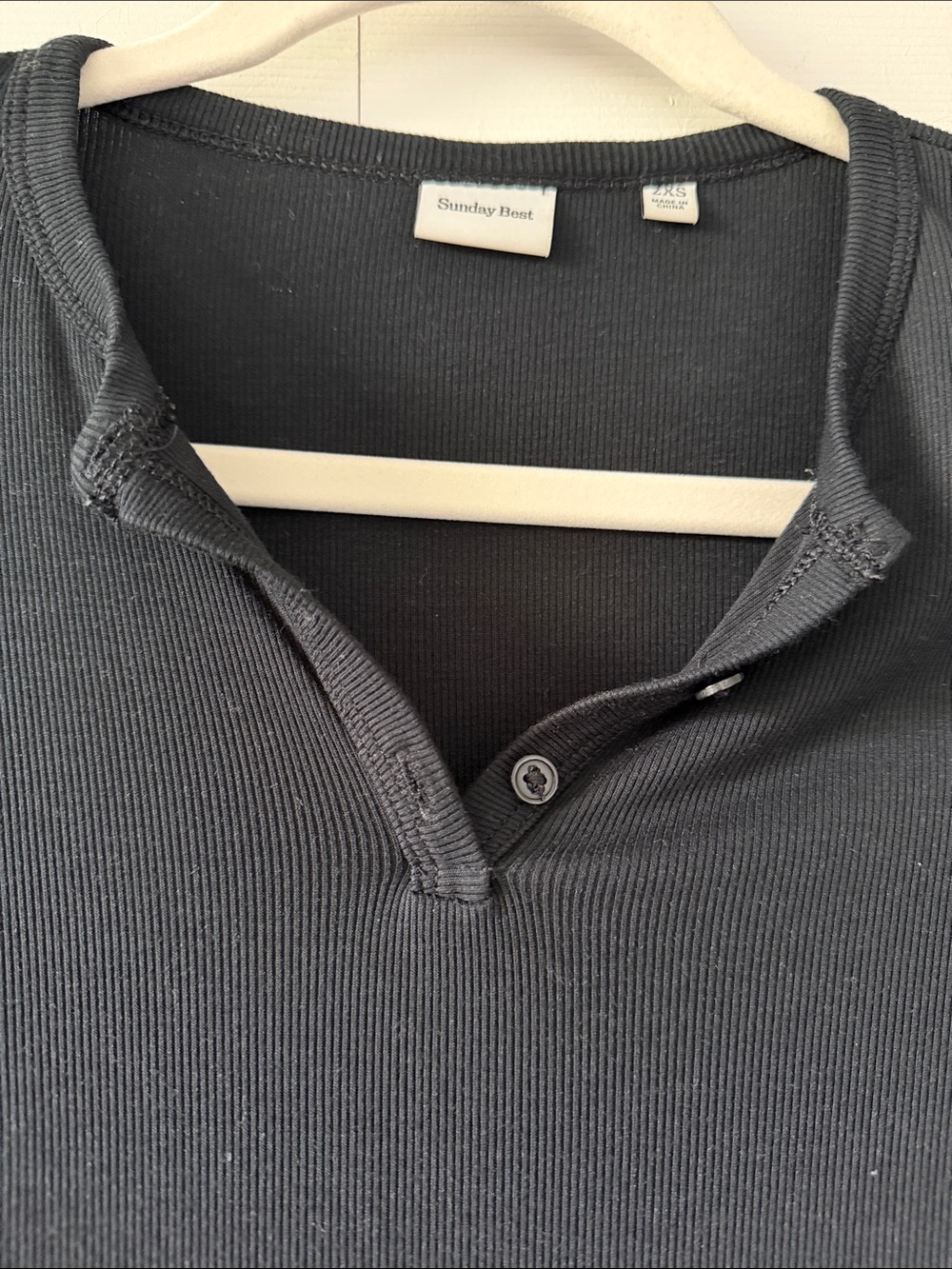 130-Aritzia Sunday Best - 2XS Super soft Black Ribbed Long Sleeve Henley Top